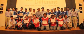 ถ่ายรูปร่วมกันก่อนจะปิดงานประสบการณ์สุดยอดครั้งนี้