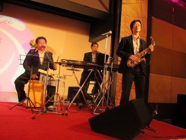 วงดนตรีงานแต่งงาน คาฮอง เปียโน ทรัมเปท