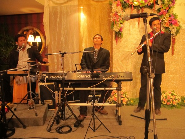 วงดนตรีงานแต่งงาน คาฮอง เปียโน ทรัมเปท