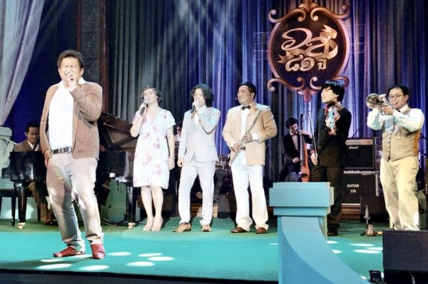 วงดนตรีประสบการณ์มากกว่า 10 ปี